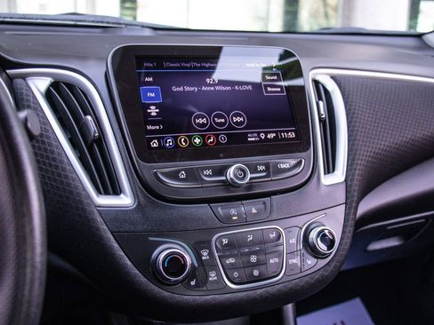 Used 2024 Chevrolet Malibu LT image 16