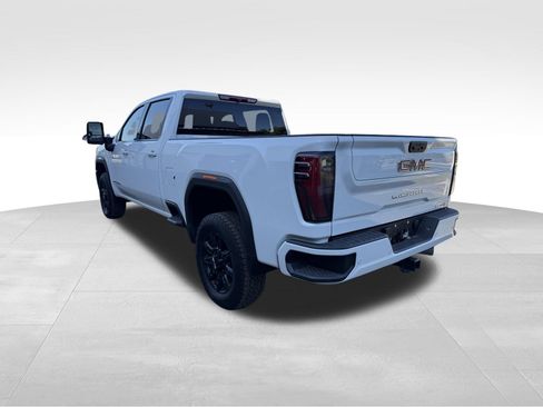 Used 2026 GMC Sierra 2500 AT4 AWD/4WD image 5