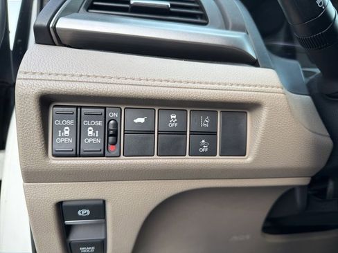 Used 2018 Honda Odyssey EX-L image 18