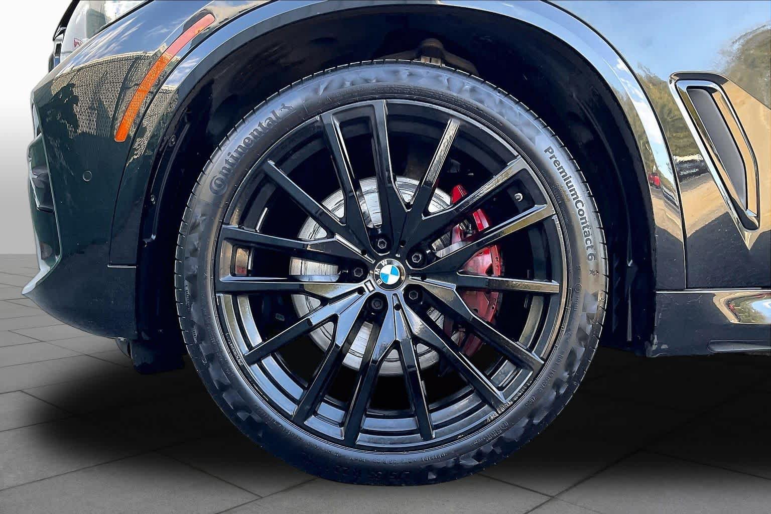 Used 2022 BMW X5 xDrive40i w/ M Sport Package AWD/4WD image 10