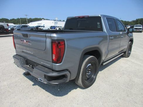 New 2026 GMC Sierra 1500 Denali w/ Denali Reserve Package AWD/4WD image 5