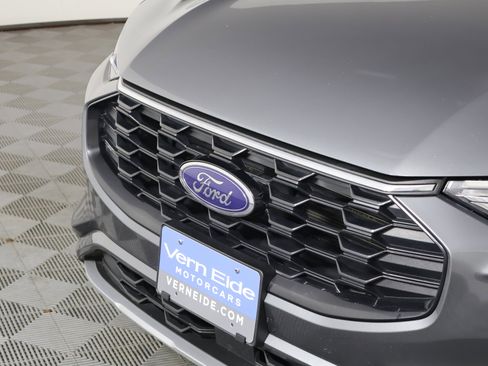 Used 2024 Ford Escape ST-Line image 11