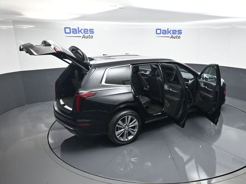 Used 2023 Cadillac XT6 Premium Luxury image 62