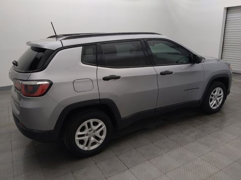 Used 2018 Jeep Compass Sport w/ Tech Group image 10