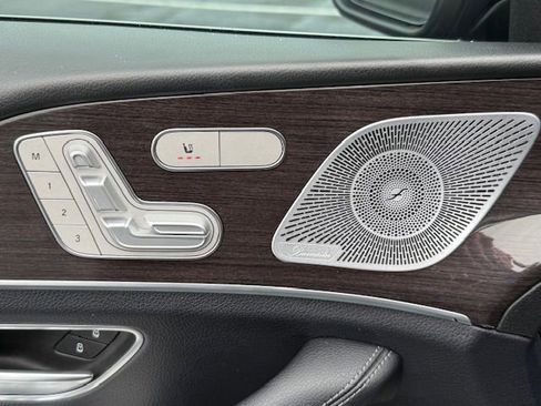 Used 2020 Mercedes-Benz GLE 350 4MATIC w/ Premium Package image 12