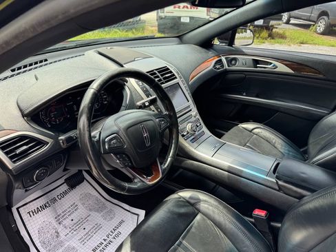 Used 2019 Lincoln MKZ Reserve AWD/4WD image 9