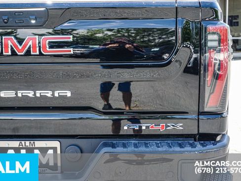 Used 2024 GMC Sierra 2500 AT4X AWD/4WD image 12