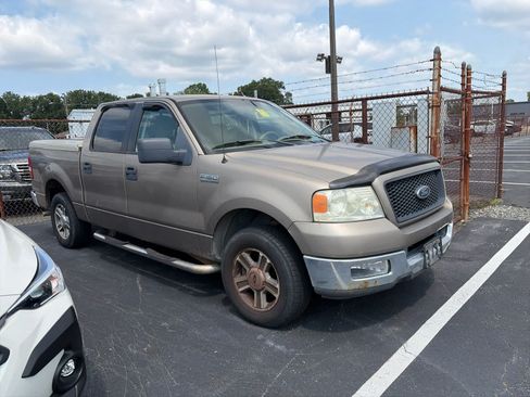 Used 2005 Ford F150 XLT RWD image 2
