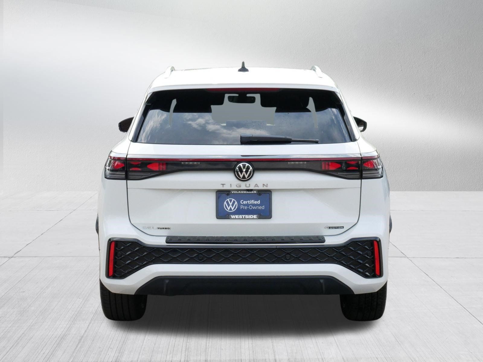 Certified 2026 Volkswagen Tiguan SEL R-Line AWD/4WD image 6