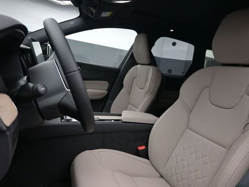 New 2026 Volvo XC60 B5 Plus w/ Protection Package Premier image 9