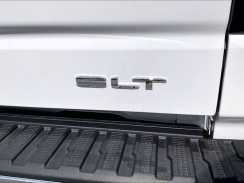 Used 2025 GMC Sierra 1500 SLT image 22
