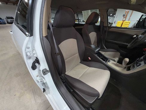 Used 2010 Chevrolet Malibu LS image 16