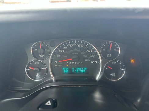 Used 2015 Chevrolet Express 2500 Extended image 22