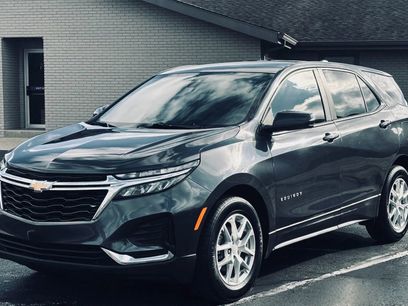 Used 2022 Chevrolet Equinox LS w/ LS Convenience Package