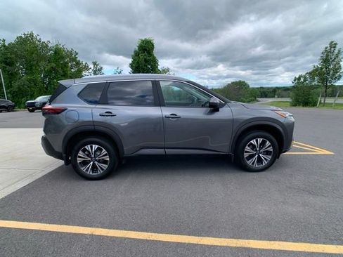 Certified 2023 Nissan Rogue SV w/ SV Premium B Package AWD/4WD image 8