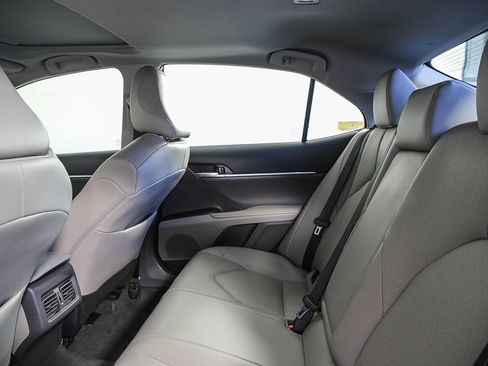 Used 2024 Toyota Camry XLE image 17