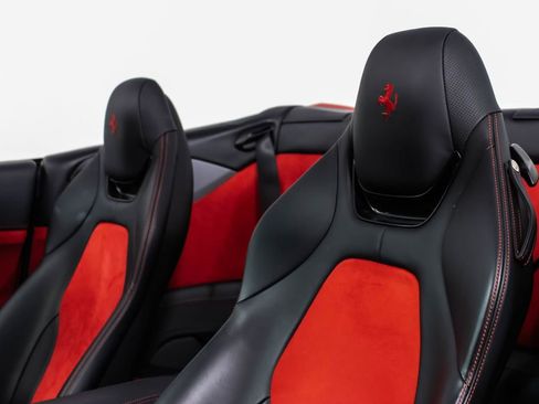 Certified 2019 Ferrari Portofino RWD image 44