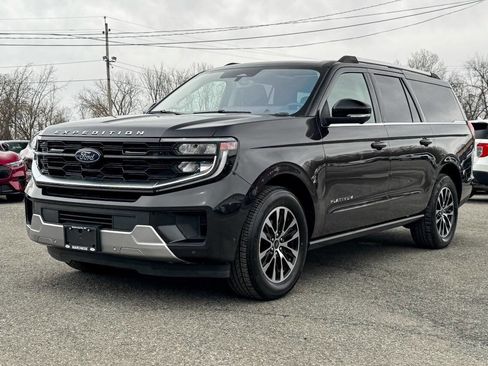 Used 2025 Ford Expedition Max Platinum image 7