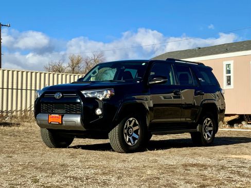 Used 2020 Toyota 4Runner TRD Off-Road Premium image 10