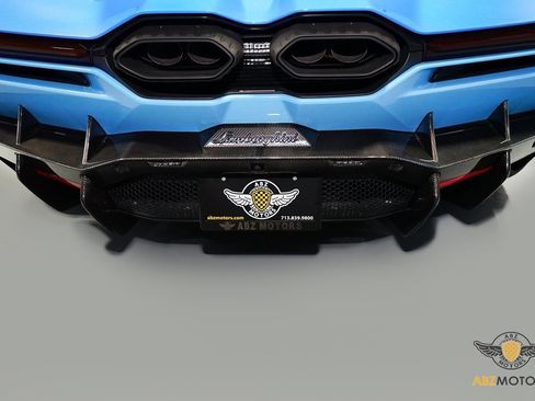 Used 2025 Lamborghini Revuelto image 10