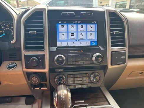 Used 2018 Ford F150 Lariat RWD image 30