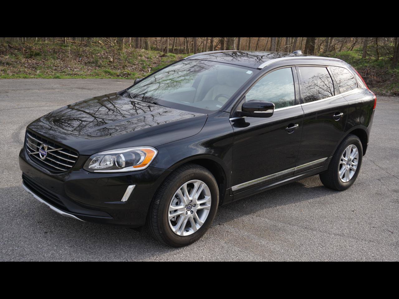 Used 2015 Volvo XC60 T5 Platinum AWD/4WD image 1