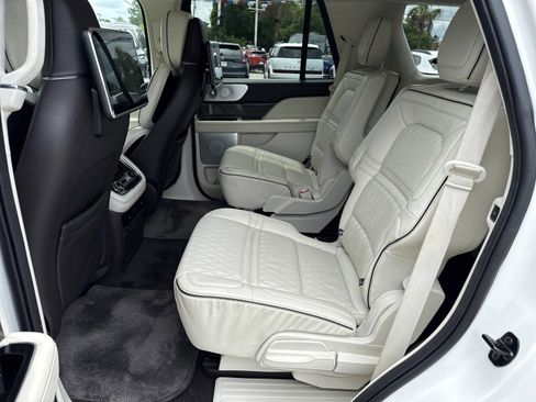 Used 2021 Lincoln Navigator Black Label w/ Cargo Convenience Package AWD/4WD image 12
