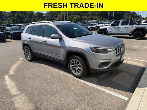 Used 2020 Jeep Cherokee Latitude Plus w/ Comfort/Convenience Group AWD/4WD image 1