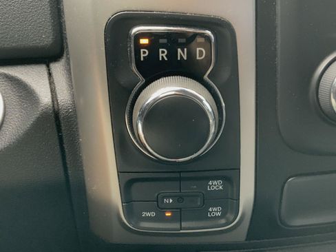 Used 2019 RAM 1500 Classic SLT AWD/4WD image 19