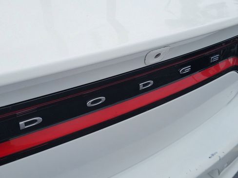 Used 2020 Dodge Charger SXT RWD image 8