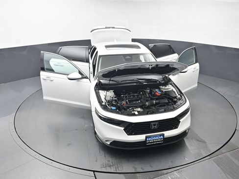 Certified 2024 Honda Accord EX image 51