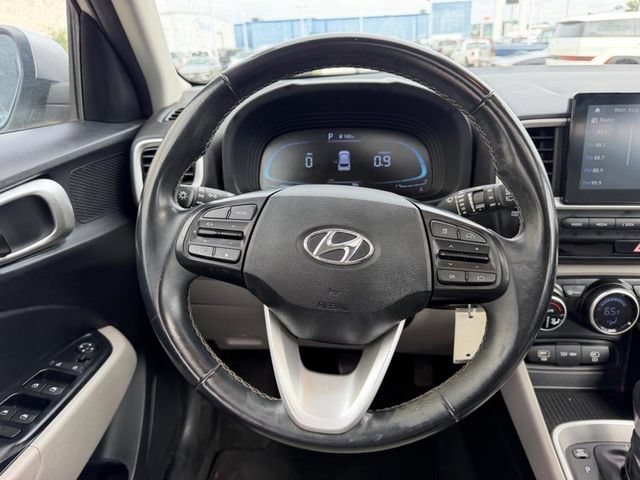 Certified 2023 Hyundai Venue SEL FWD image 10