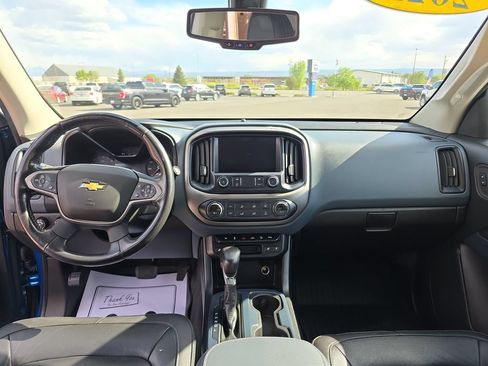 Used 2022 Chevrolet Colorado Z71 AWD/4WD image 15