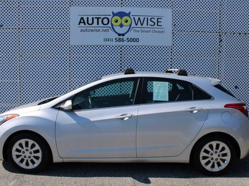 Used 2016 Hyundai Elantra GT FWD image 25