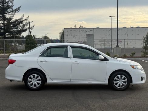 Used 2010 Toyota Corolla FWD image 4