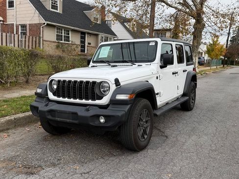 Used 2024 Jeep Wrangler Sport S image 2