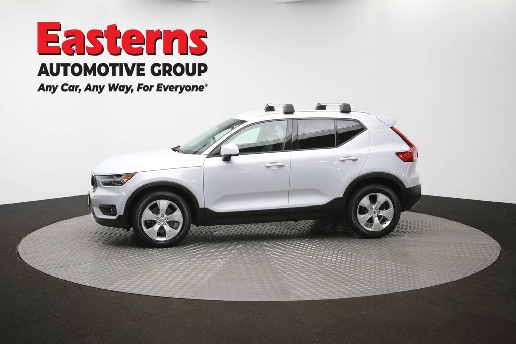 Used 2021 Volvo XC40 T4 Momentum FWD image 59