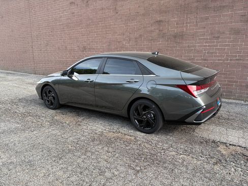 New 2026 Hyundai Elantra SEL Sport FWD image 3