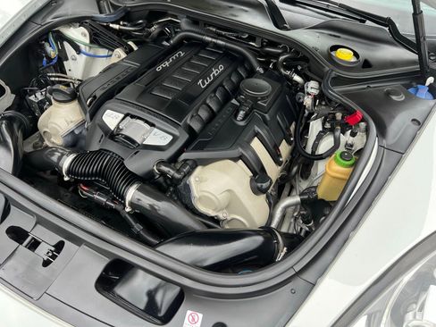 Used 2014 Porsche Panamera AWD/4WD image 17