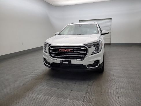 Used 2024 GMC Terrain SLT AWD/4WD image 15