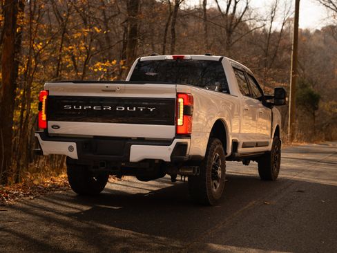 Certified 2025 Ford F250 Platinum w/ Tremor Off-Road Package image 7