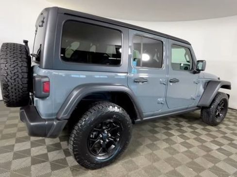 Used 2024 Jeep Wrangler Unlimited AWD/4WD image 4