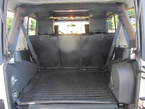 Used 2008 Jeep Wrangler Unlimited X image 25