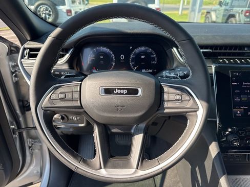 New 2025 Jeep Grand Cherokee L Altitude image 50