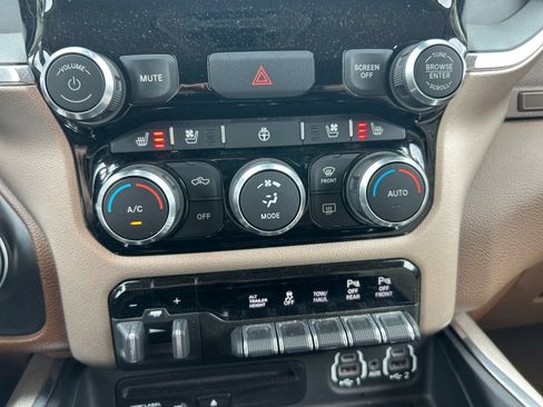 Used 2019 RAM 2500 Laramie RWD image 16