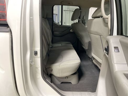Used 2019 Nissan Frontier SV RWD image 26