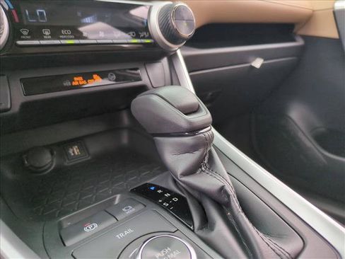 Used 2025 Toyota RAV4 XLE w/ Convenience Package AWD/4WD image 12