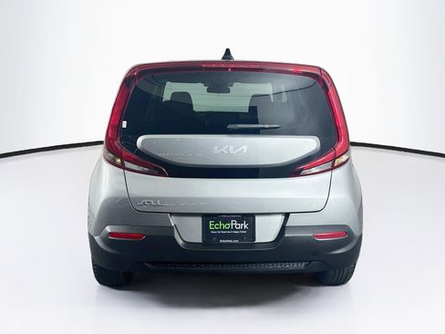 Used 2022 Kia Soul LX FWD image 7