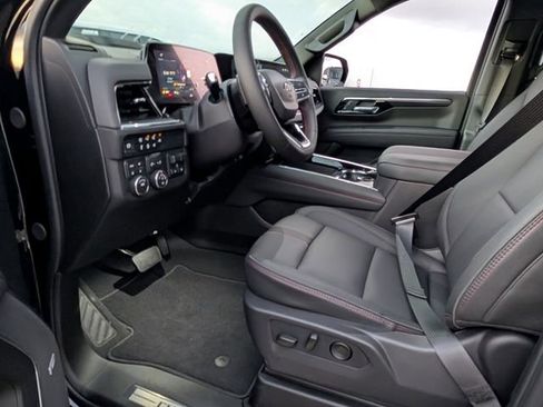 Used 2026 Chevrolet Tahoe RST w/ Comfort Package image 7