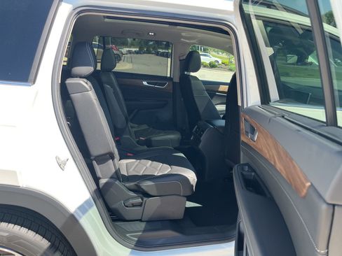 New 2026 Volkswagen Atlas SE FWD image 31